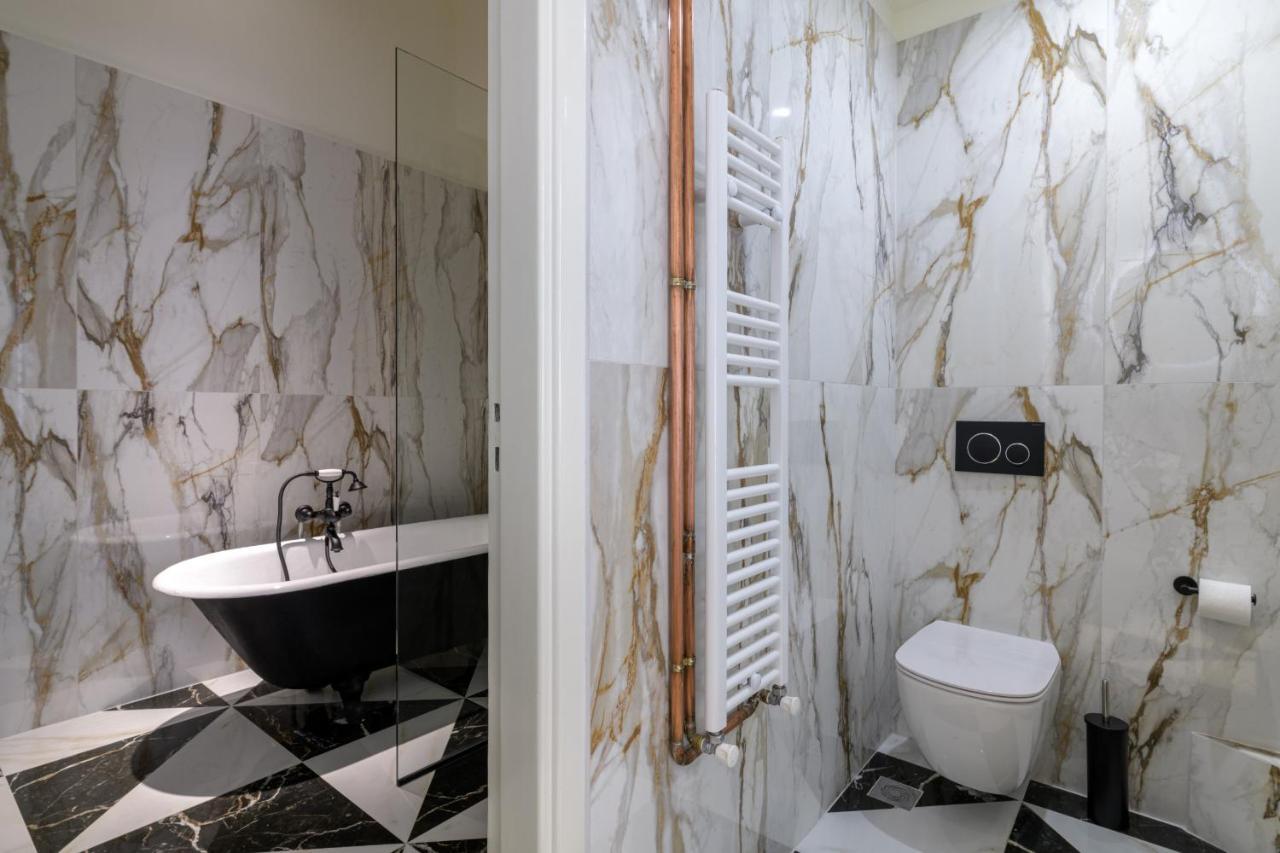 3Bdr Modern Design & Bright Interiors In Plaka Apartment Athens Exterior photo